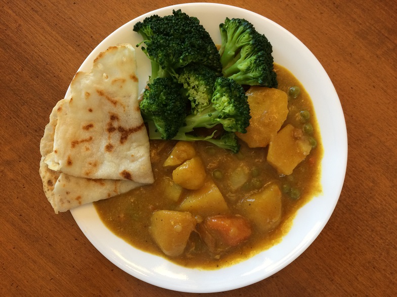 plate of japanese curry and rice